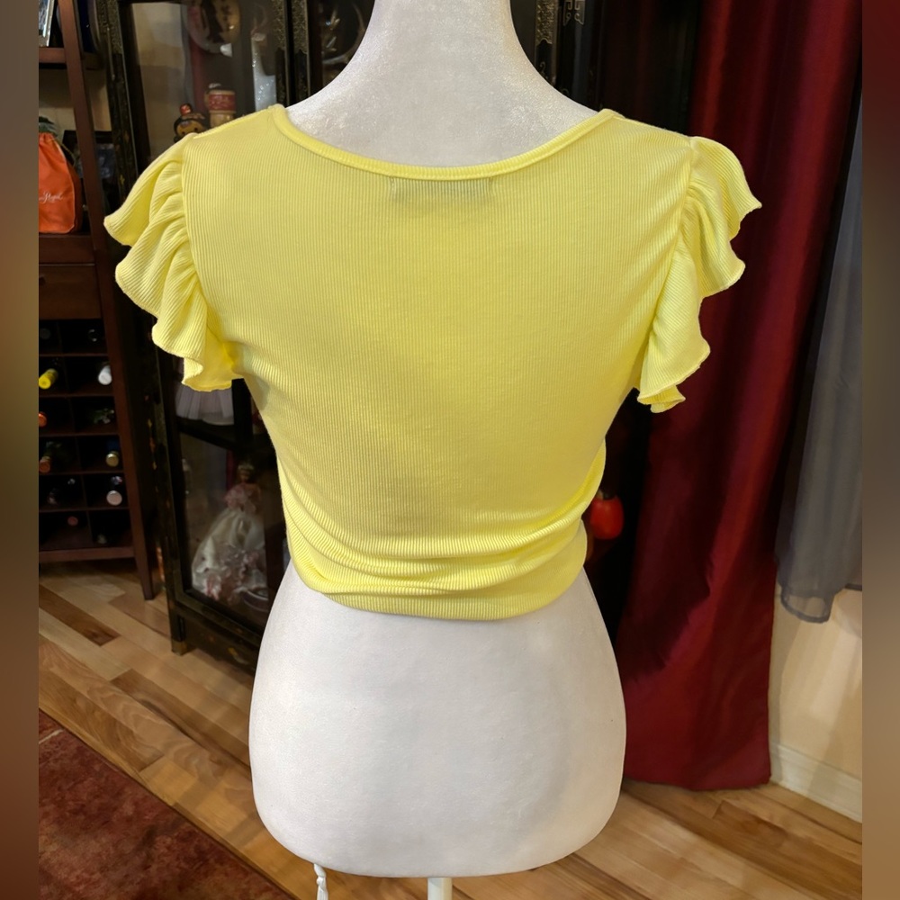 21 Saints Ruffled & Ruched Tie Crop Top - Picture 2 of 4